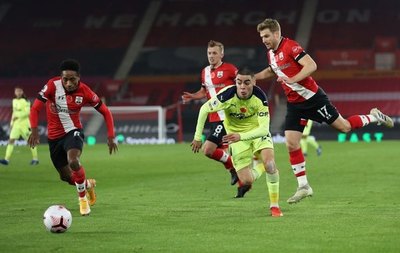 En una mala tarde, el Newcastle de Almirón cayó ante Southampton