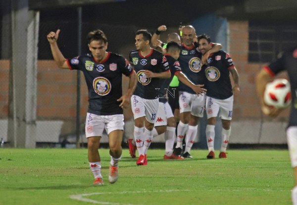 Salgueiro define a favor de San Lorenzo la 'final' ante el '12'