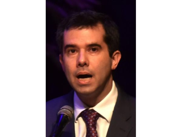 Seguro para recibir dólares costaría G. 2.595 millones