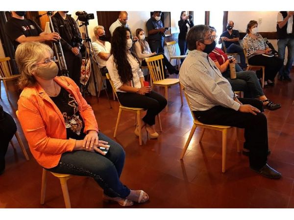 Ministra de Turismo se reunió con operadores turísticos