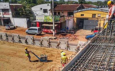 Corredor Vial avanza con carga de hormigón y construcción de rampa