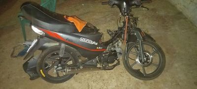Motociclista sufre lesiones tras violento choque - ABC en el Este - ABC Color