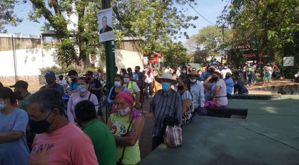 Tras avalancha de compradores de tarjeta “jaha”, suspenden uso obligatorio
