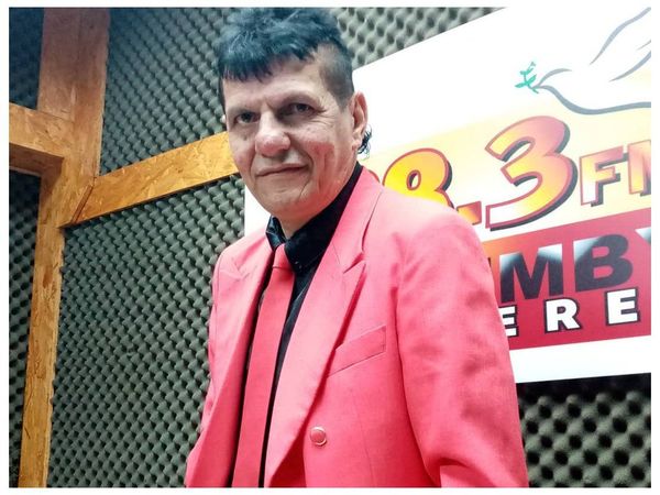 HENDY: "El Principito" quiso vender su gallo