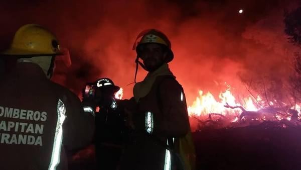 INTENSA SEMANA DE COMBATE AL FUEGO POR PARTE DE BOMBEROS DE CAPITÁN MIRANDA