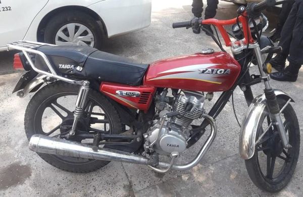 Detienen a presunto motochorro en Asunción tras intento de fuga - Nacionales - ABC Color