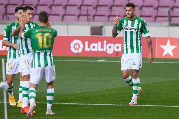 ¿Cuánto tiempo después un paraguayo anotó en el Camp Nou?