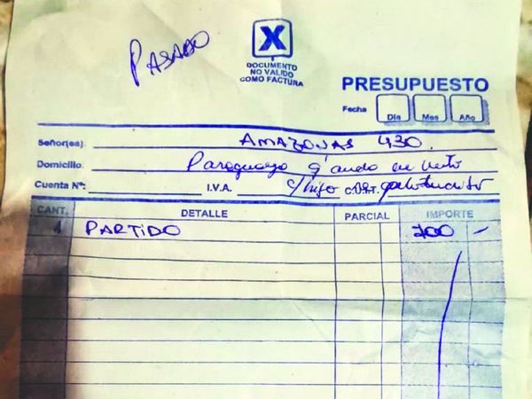 "Paraguaya en auto con hijo pelotudito", dijo por clienta