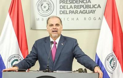 Ministro Roa confirma subsidio a vendedores ambulantes de Caacupé