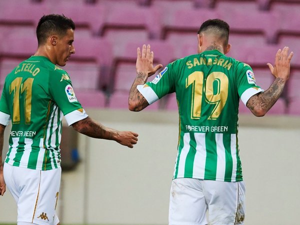 Tonny Sanabria no pudo con Messi