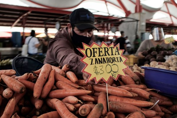 Costa Rica mejora levemente las proyecciones económicas en medio de la apertura - MarketData