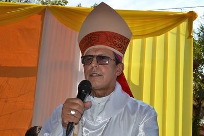 Tras superar al coronavirus, obispo Collar reinicia actividades pastorales - Nacionales - ABC Color