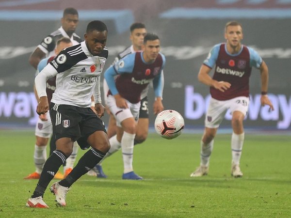Soucek y Fabianski sacan al West Ham del bache