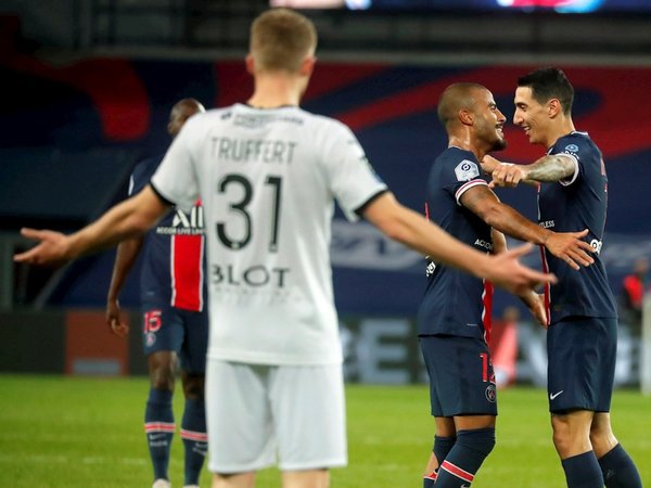 Di María tira del París Saint Germain