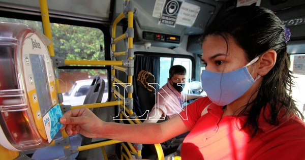 La Nación / Viceministerio de Transporte mediante resolución confirma pago mixto del pasaje hasta fin de año