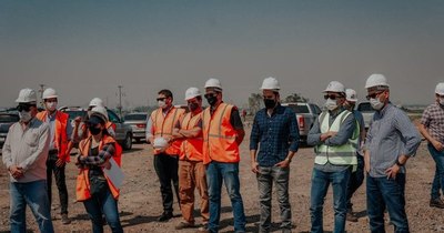 La Nación / Universitarios realizan visitas guiadas en zona del puente Héroes del Chaco