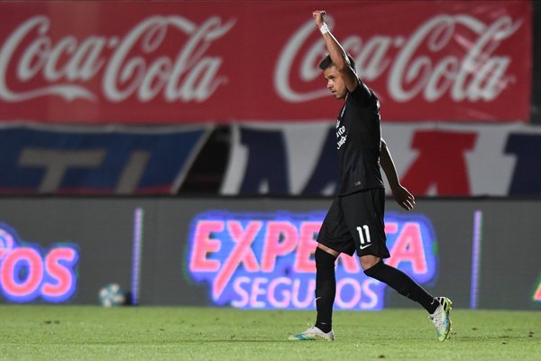 Un tremendo golazo de Romero sella el triunfo de San Lorenzo