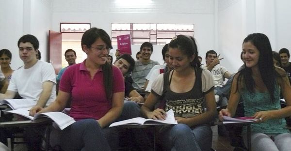 Desafíos de la educación como uno de los motores de la economía - Económico - ABC Color