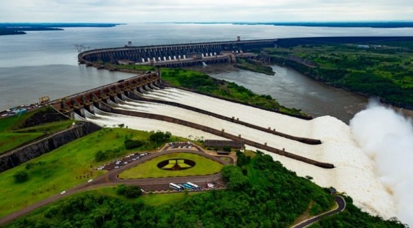 Itaipú entregó al Estado USD 407 millones en cesión de energía, royalties, y pagos a la ANDE