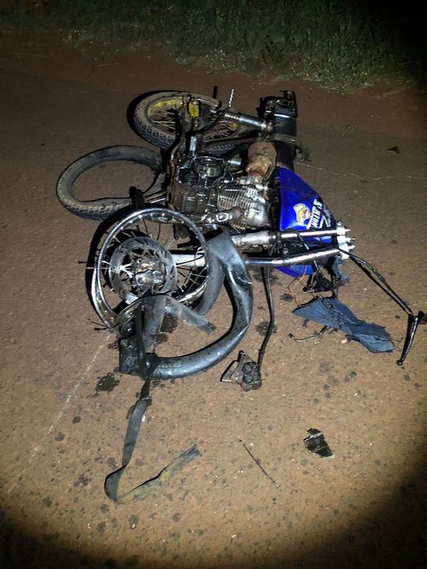 Dos muertos en choque frontal de motocicletas - ABC en el Este - ABC Color