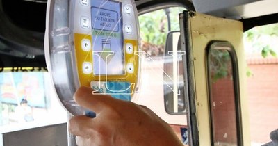 La Nación / Billetaje electrónico: Britos recomienda descargar app de las tarjetas para contar con extractos de viajes