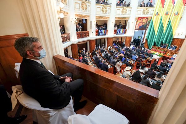 Abdo presente en ceremonia de posesión de cargo del nuevo presidente de Bolivia | .::Agencia IP::.