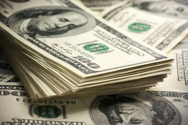 Créditos en dólares pierden preferencia en el sistema financiero paraguayo - MarketData