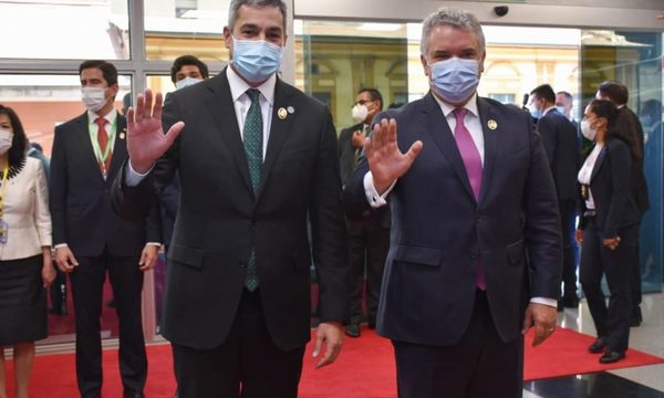 Marito participó del acto de posesión al cargo del nuevo presidente de Bolivia