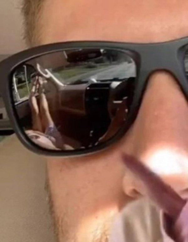 Crónica / Pilló cuernos gracias a una selfi de su novio