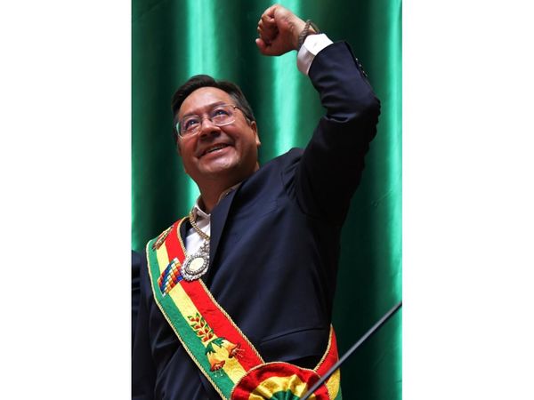 Luis Arce asume en Bolivia y promete gobernar para todos