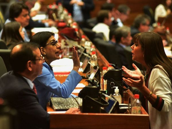 Creen un  contrasentido que diputados debatan ahora sobre narcopolítica