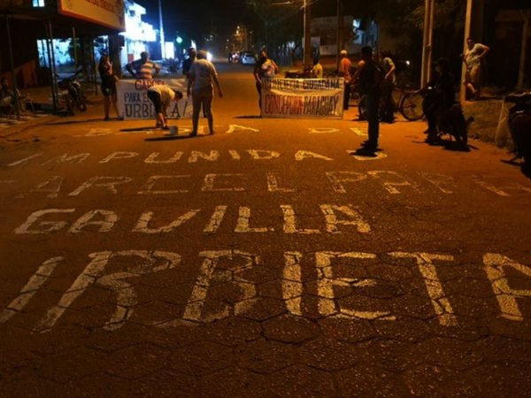 Indignados concepcioneros retoman protesta  contra intendente Urbieta