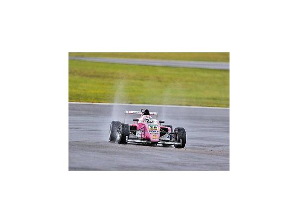 Duerksen cierra 6º en circuito alemán