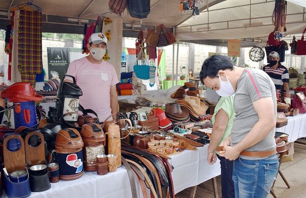 Exitosa primera edición de feria de productores y emprendedores - Nacionales - ABC Color