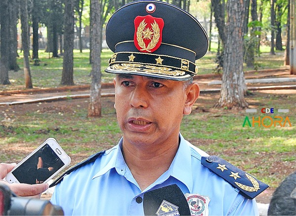 Director de POLICIA protege a PEAJEROS del CONTRABANDO