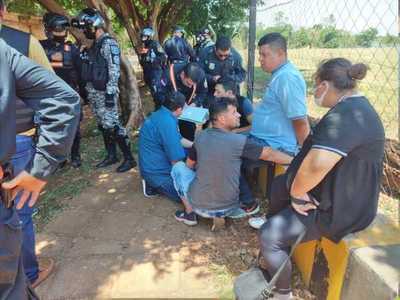 Delincuentes detenidos tras un intento de hurto a minimercado