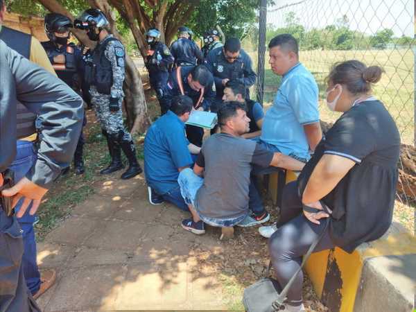 Delincuentes detenidos tras un intento de hurto a minimercado