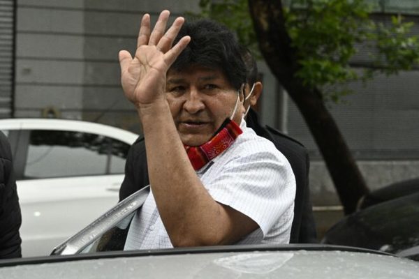 Evo Morales regresa a Bolivia, donde espera una multitudinaria bienvenida - Noticiero Paraguay