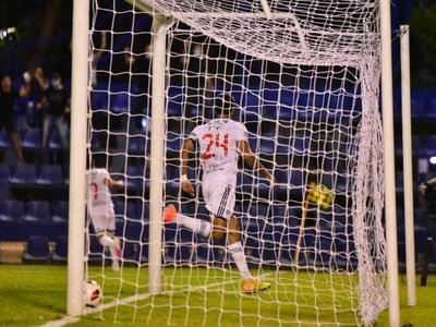 Santa Cruz pidió disculpas por su "anulá otra vez este"