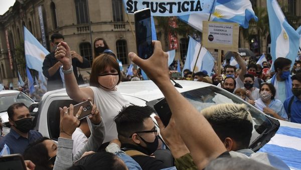 Varias protestas contra el gobierno en Argentina