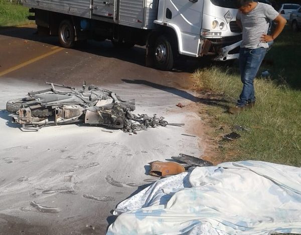Joven motociclista muere en choque frontal contra camión furgón sobre ruta a Itakyry – Diario TNPRESS