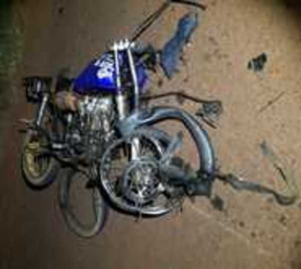 Motociclistas pierden la vida durante supuesta carrera clandestina   - Paraguay.com