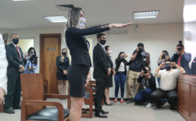 HOY / Kimberly Ayala, primera abogada trans en Paraguay