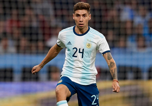 Argentina completa su lista con tres futbolistas locales