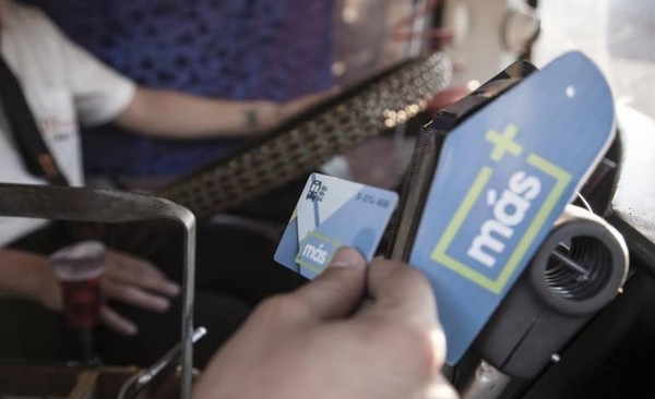 HOY / Billetaje electrónico: bloquearán tarjetas de revendedores y volverán a imprimir