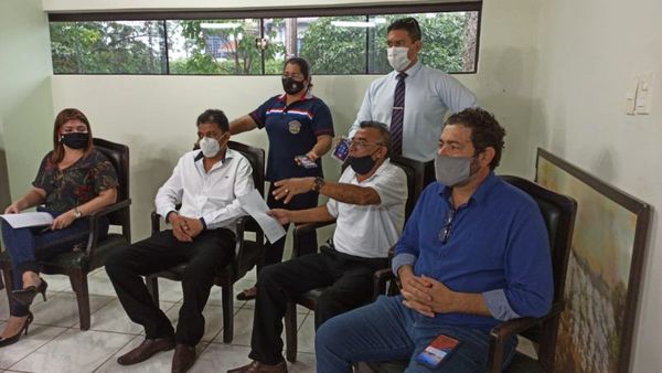 Director del Hospital Regional sentó postura con relación a la Unidad de Salud Mental