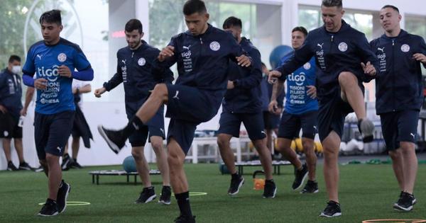 La Albirroja se prepara para el duelo ante Argentina