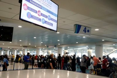 El aeropuerto de San Juan alcanza la cifra más alta de pasajeros desde marzo - MarketData