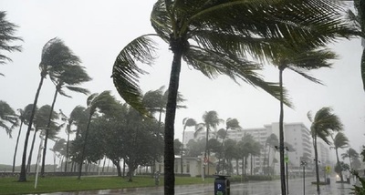Eta golpeó a Florida y dejó inundaciones