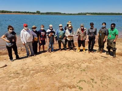 Siembran 1.000 peces juveniles en el Lago Yguazú - Noticde.com
